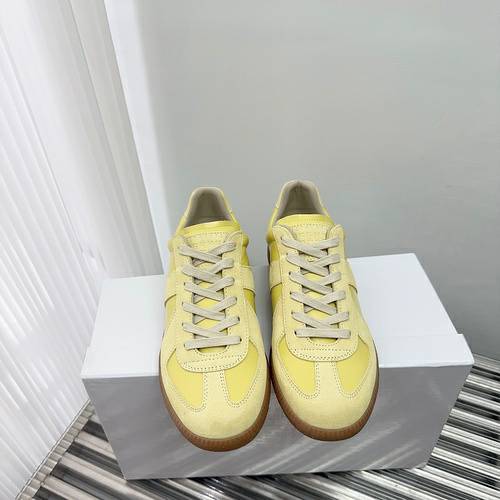Picture of Maison Margiela Shoes Women _SKUfw143260106fw